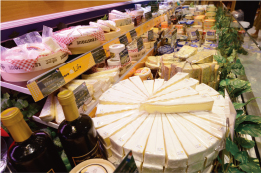 欧州産を中心に約130品目のナチュラルチーズを揃えた「Cheese Life（チーズ ライフ）」