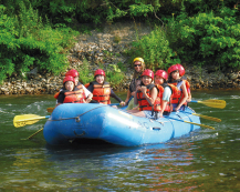 北海道で開催された同大会(8月3日～6日)では川下りなどでニセコの大自然を体験