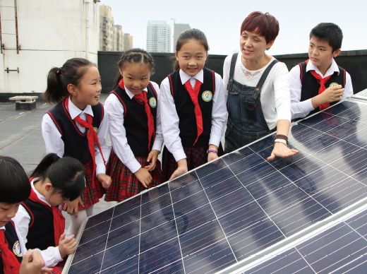 10月16日に贈呈式を行った光谷第九小学校の太陽光発電システム