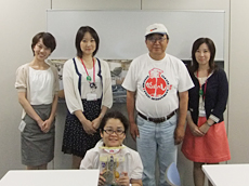 釘子さんと一緒に記念写真