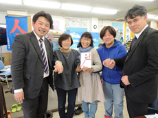 オリジン東秀 募金贈呈